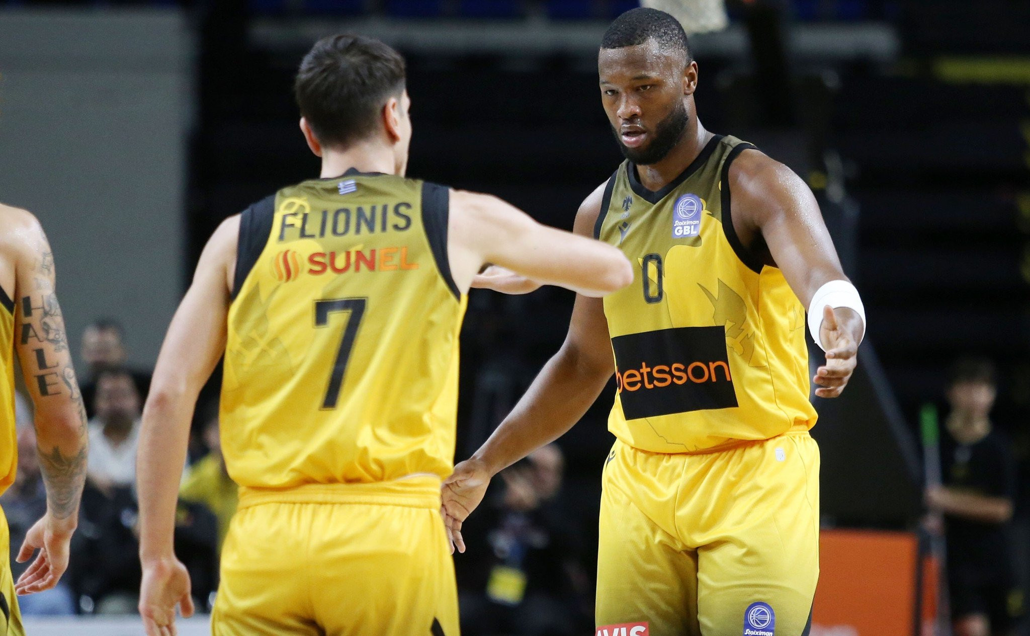 Περνούν τα απαραίτητα ιατρικά τεστ και είναι έτοιμοι για την «πρώτη» οι παίκτες της ΑΕΚ (pics)