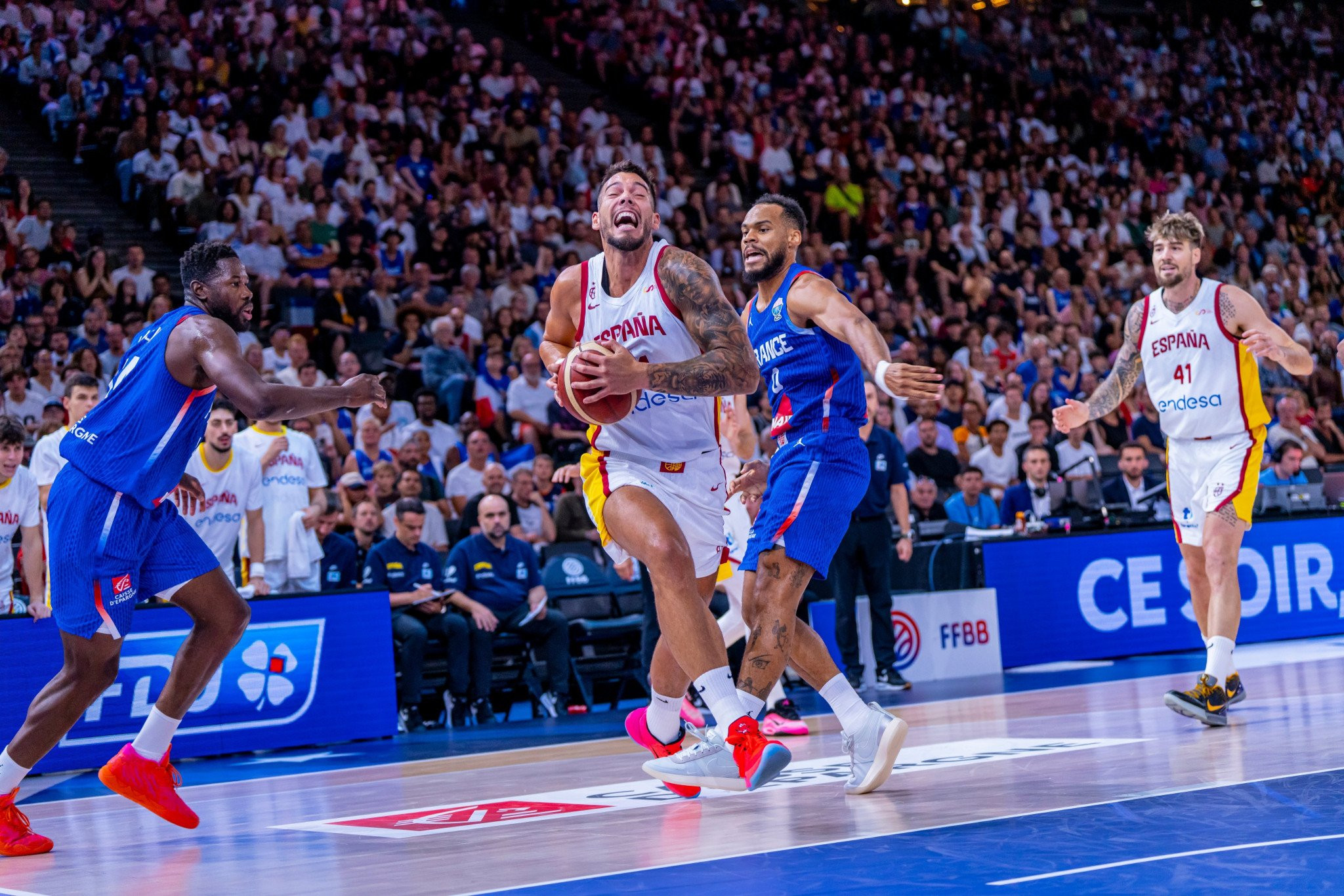 Το γύρισε και επικράτησε ξανά της Ισπανίας η Γαλλία