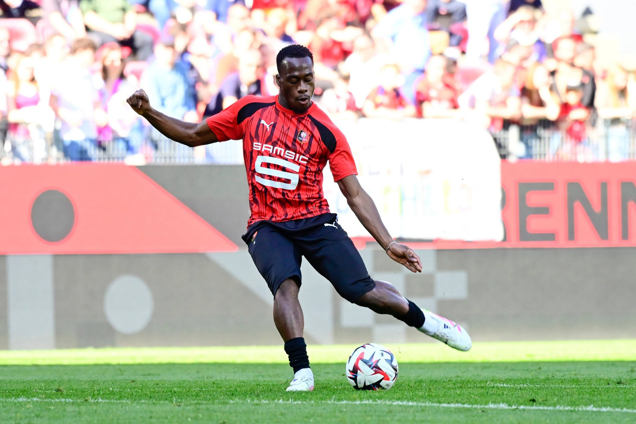 Η Νότιγχαμ βάζει... βαθιά το χέρι στην τσέπη για τον Καλιμουέντο - Πόσο θα κοστίσει η μεταγραφή