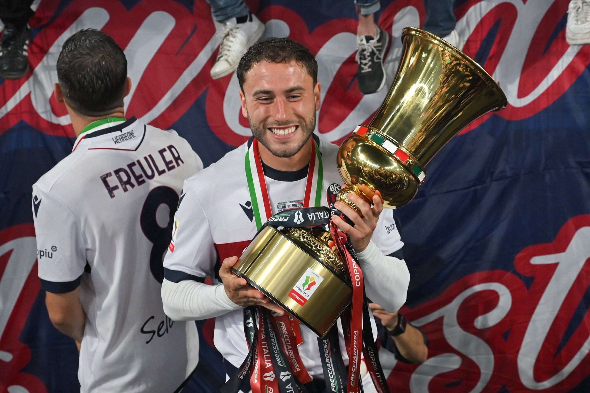 Ο κόσμος του Παναθηναϊκού έχει κατακλύσει με μηνύματα τον Καλάμπρια