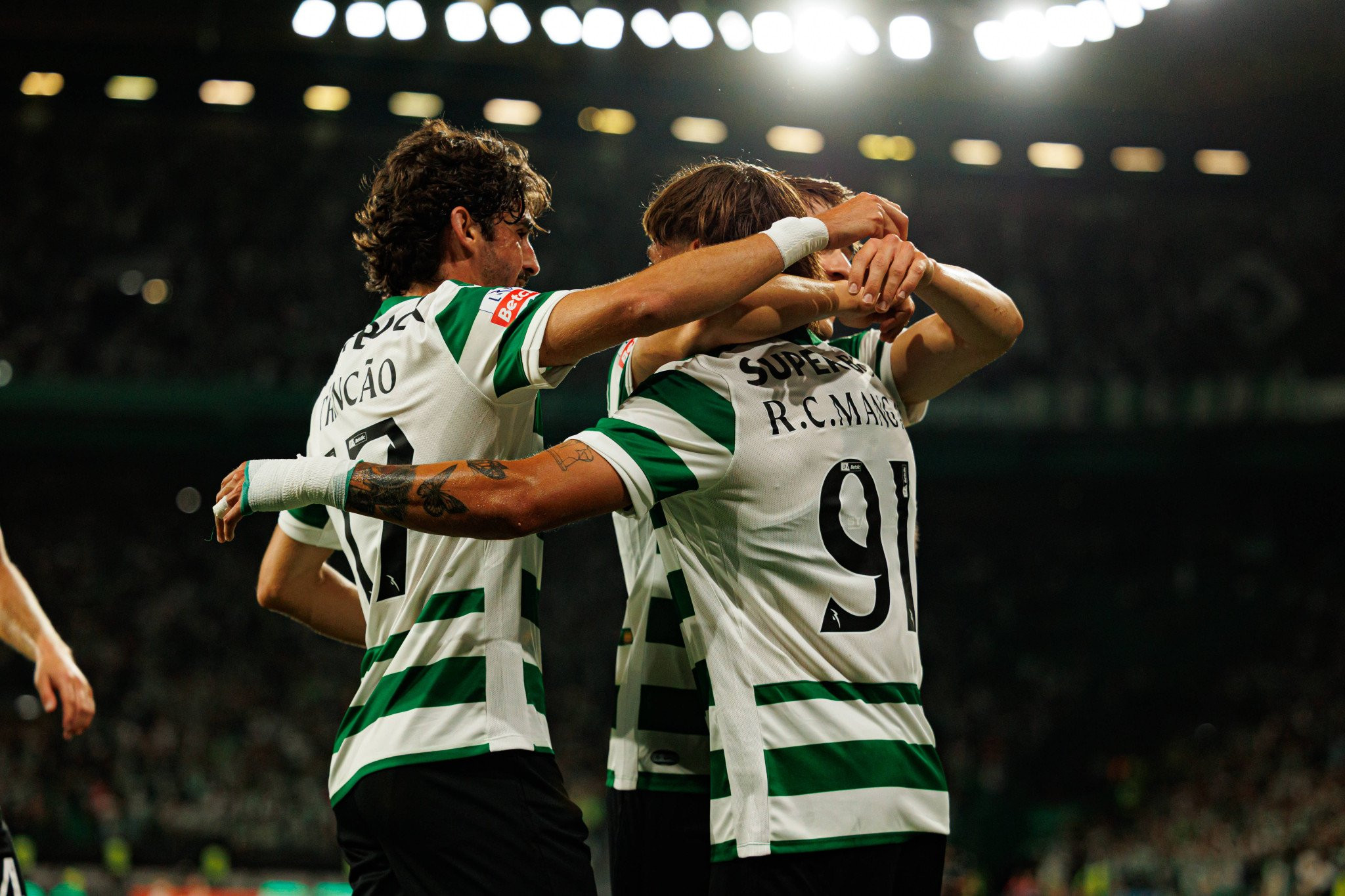 Η Σπόρτινγκ διέλυσε την Αρούκα στο ντεμπούτο του Βαγιαννίδη - Ήρθε ως αλλαγή και έκανε ασίστ (video)