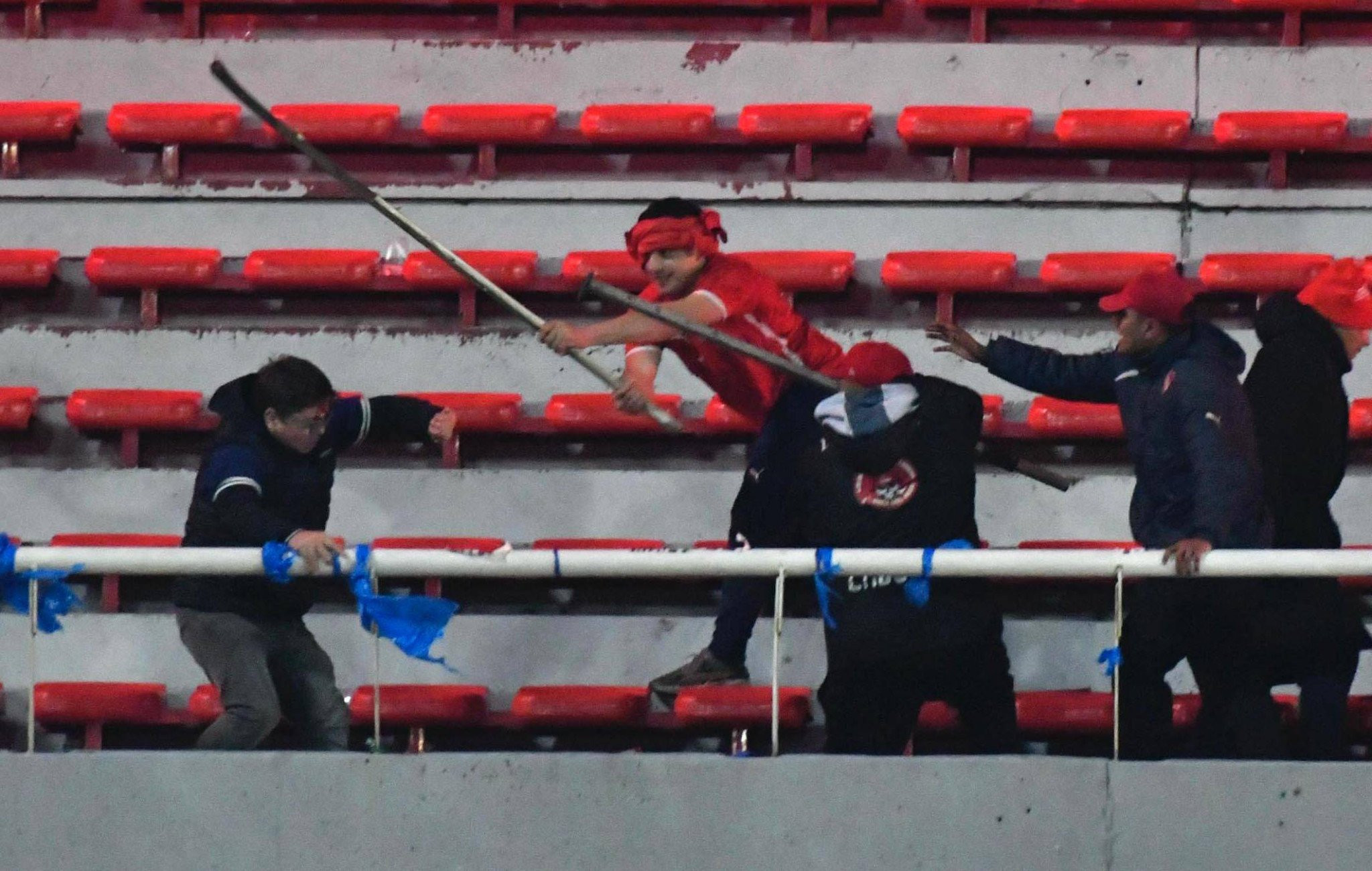 Χάος στην Αργεντινή:  Σοκαριστικά βίντεο από τα αιματηρά επεισόδια - Αναφορές για τρεις νεκρούς, δεκάδες οι τραυματίες