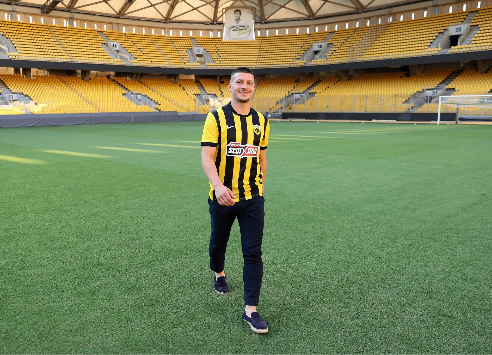 Το μπόνους υπογραφής στον Γιόβιτς και ένα βασιλικό συμβόλαιο από την ΑΕΚ