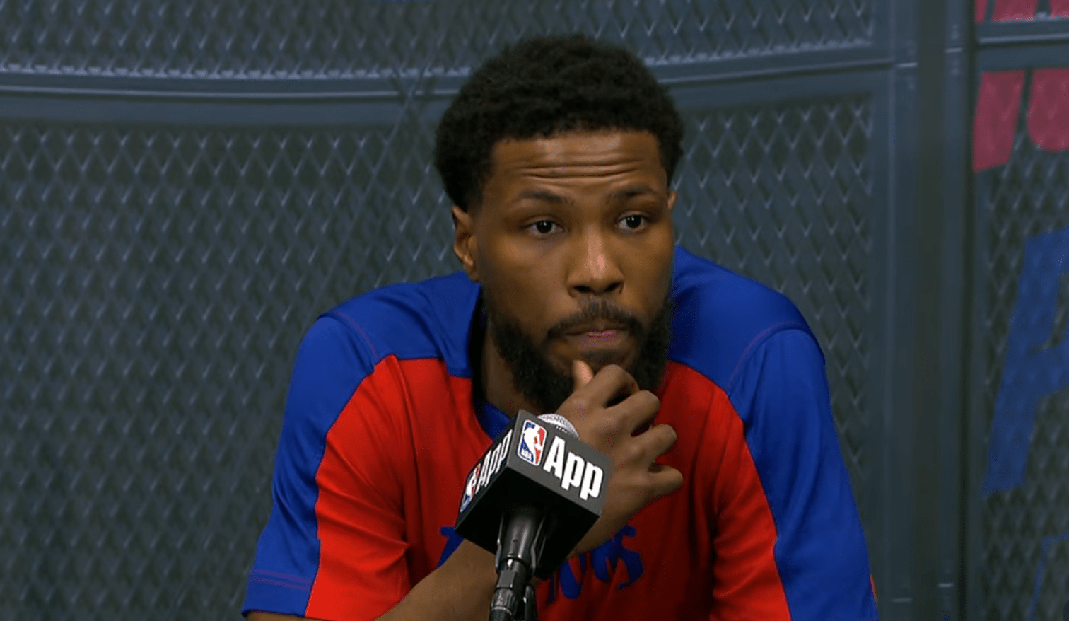 Οι Πίστονς κρατάνε μία θέση για τον Mπίσλεϊ παρά την υπόθεση για παράνομο στοιχηματισμό