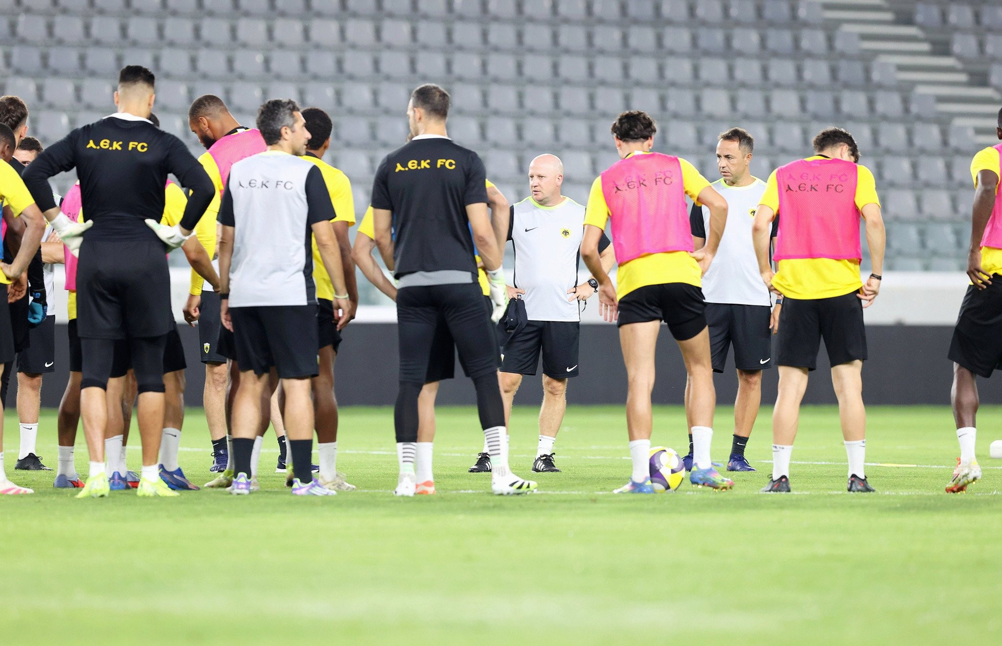 To manual του σέντερ φορ και η Κύπρος με τις παγίδες της