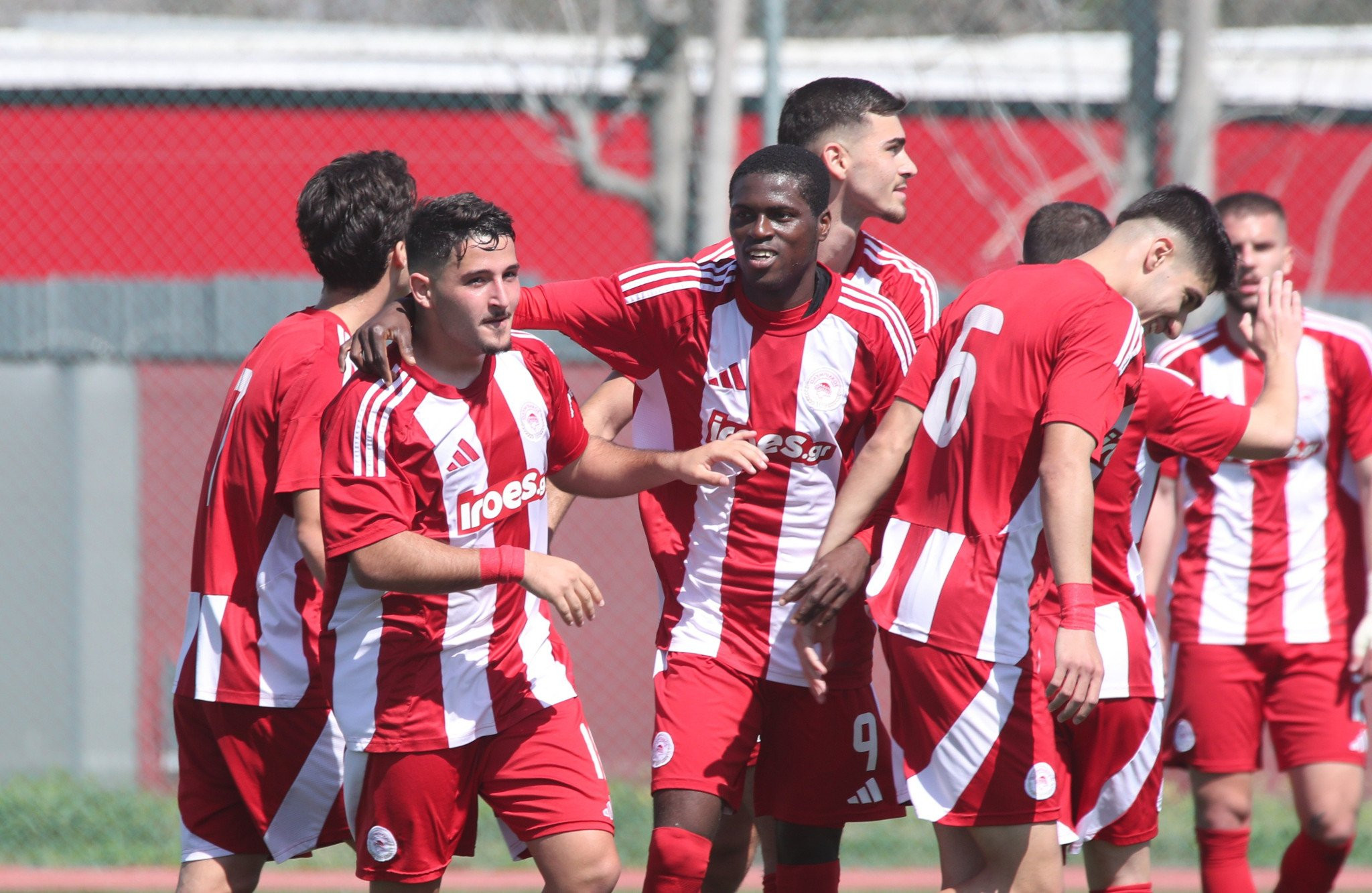 Ο Ολυμπιακός ανακοίνωσε εννέα ανανεώσεις συμβολαίων παικτών της Ακαδημίας