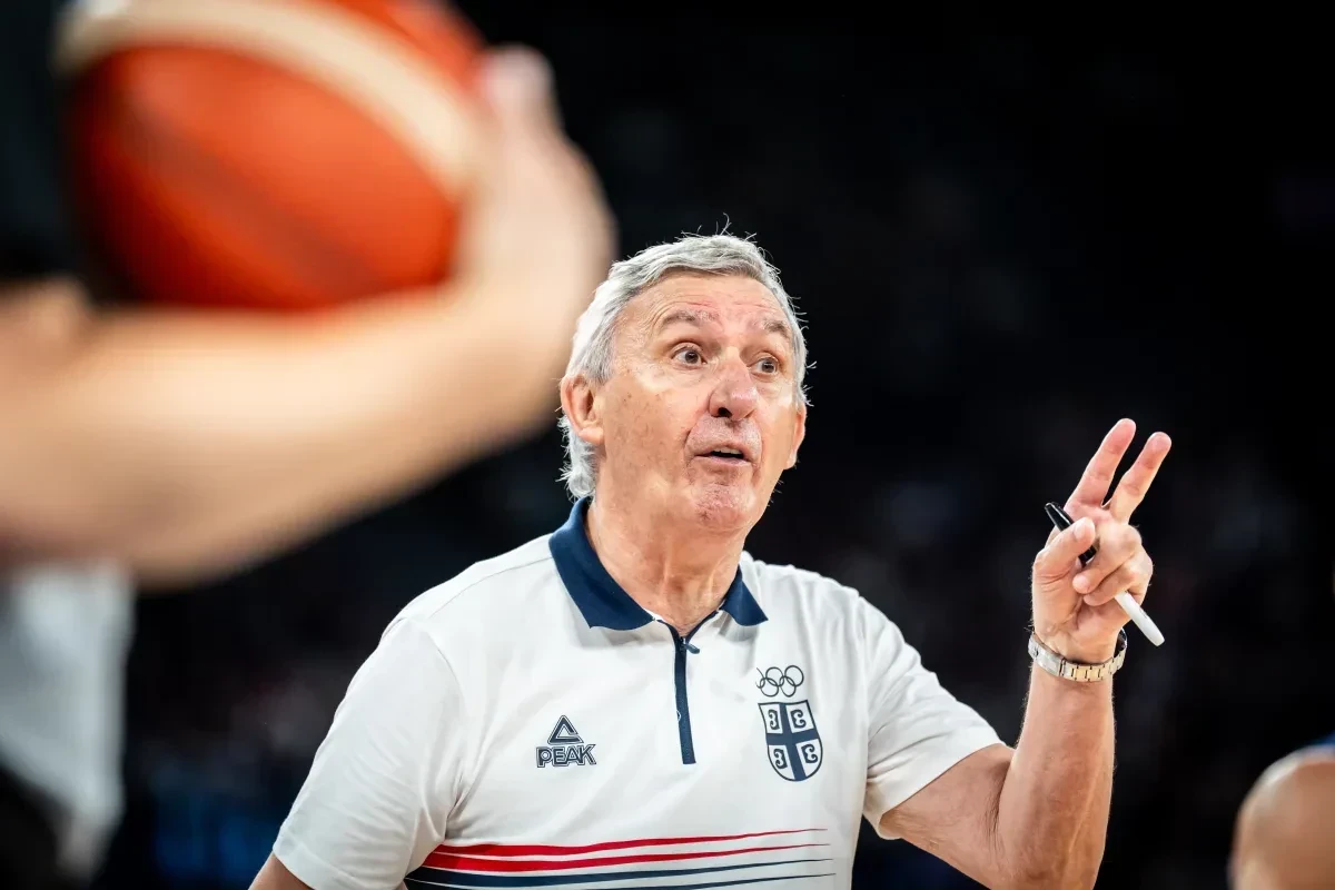 Εκτός EuroBasket οι Σμάιλαγιτς, Τριφούνοβιτς