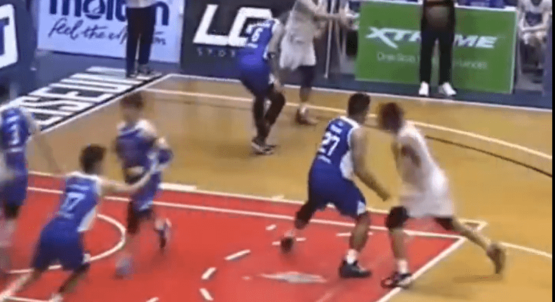 Παίκτης μπάσκετ στις Φιλιππίνες αποκλείστηκε δια βίου μετά από γροθιά σε πρόσωπο αντιπάλου (video)