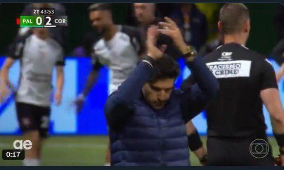 Οπαδοί της Παλμέιρας έβριζαν τον Φερέιρα και εκείνος τους χειροκροτούσε (video)