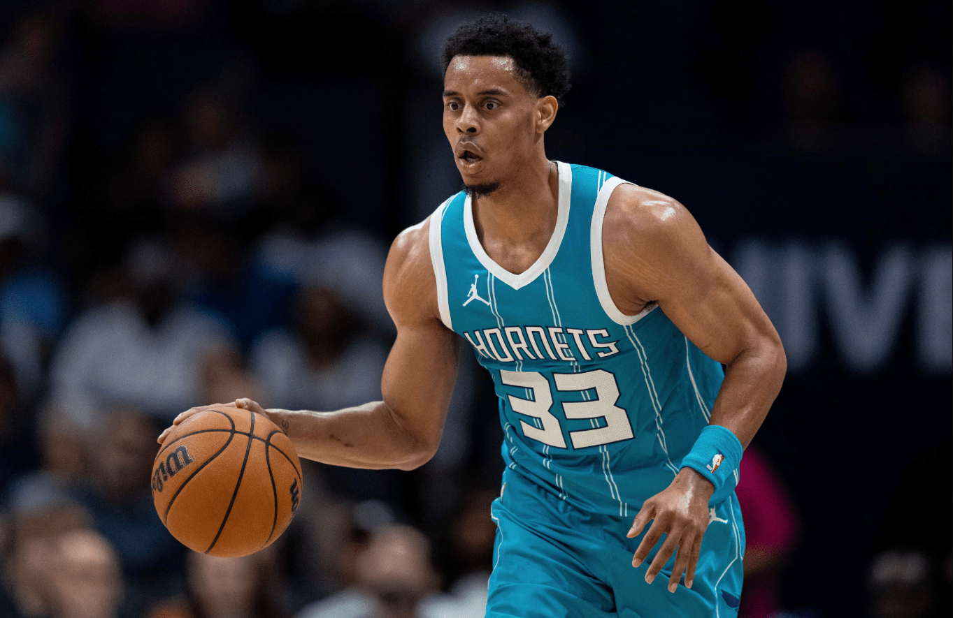 Δυσκολεύει του Σιμς, κοιτάζει εναλλακτικές η ΑΕΚ Betsson