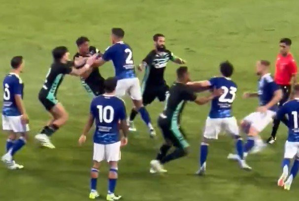 Φιλικό με... μπουνιές ανάμεσα σε Μπέτις και Κόμο (video)