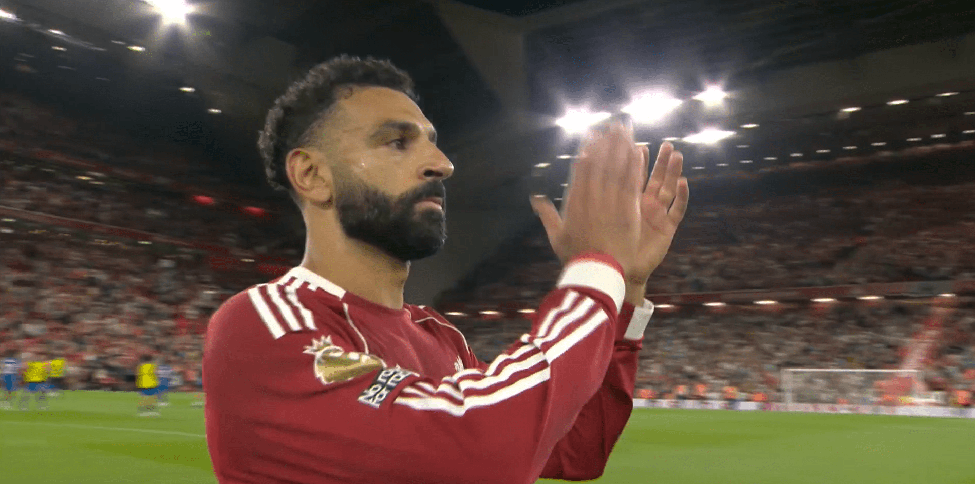 Συγκίνηση στο Άνφιλντ: Δάκρυσε ο Σαλάχ με το τραγούδι των φίλων της Λίβερπουλ για τον Ζότα