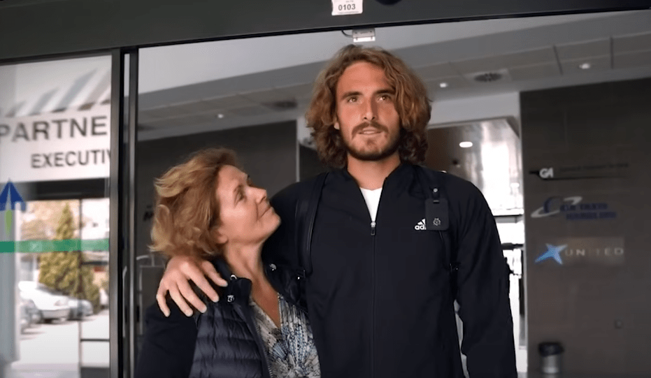 Μητέρα Τσιτσιπά για την κλήση στην Αττική Οδό: «Δεν οδηγούσε ο Στέφανος - Είναι διακοπές στην Αφρική»