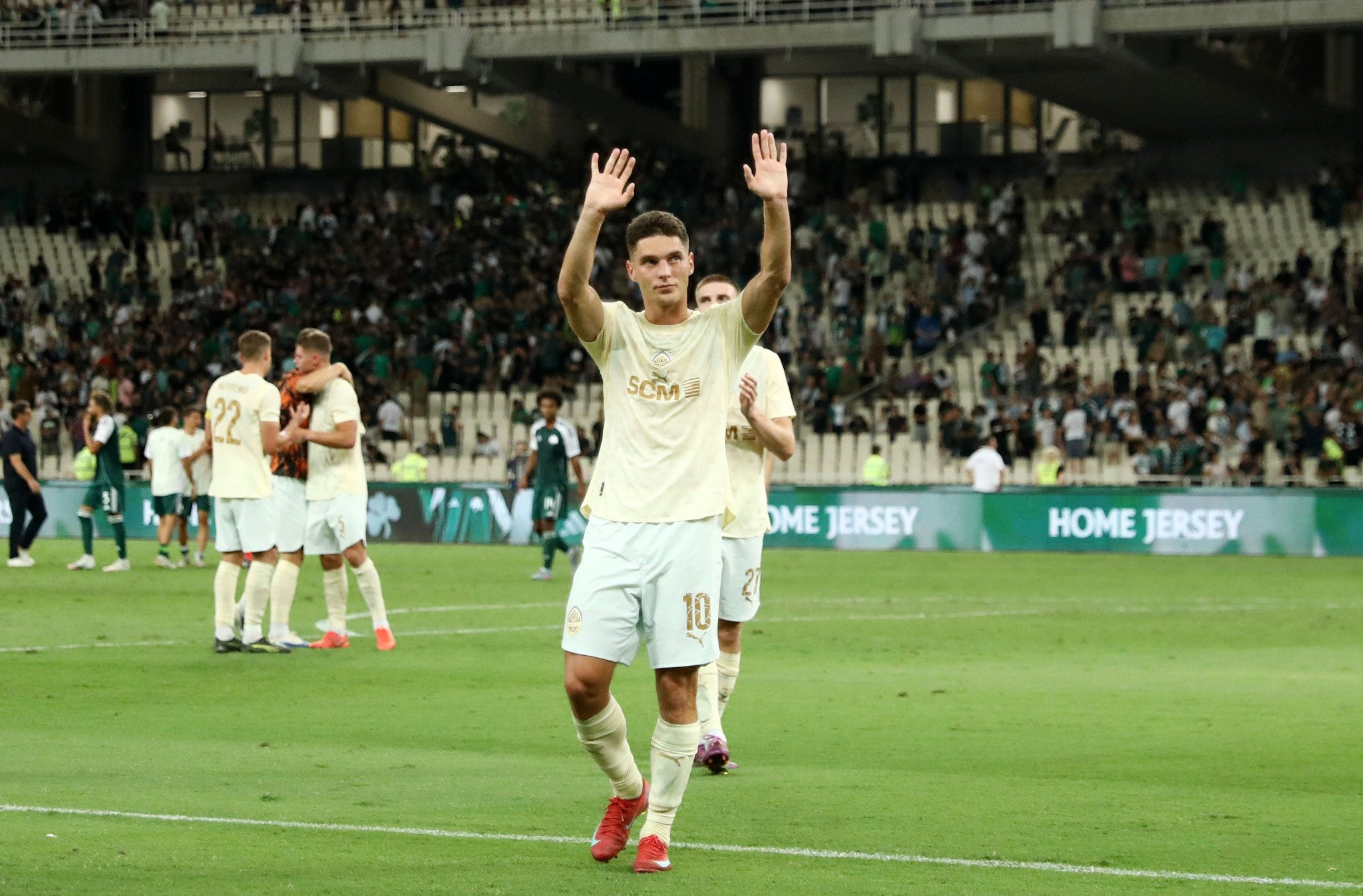 Έτοιμη να... σπάσει τα ταμεία της για τον Σουντάκοφ η Μπενφίκα