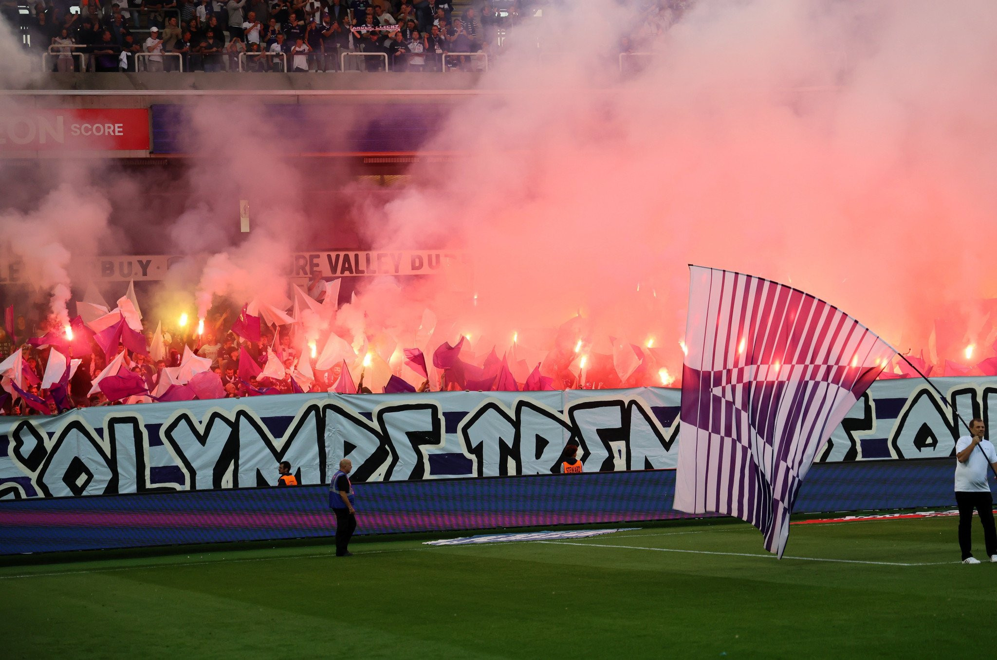 Με 250 οπαδούς της στο πλευρό της η Άντερλεχτ - Κανονικά στην αποστολή ο Αζάρ