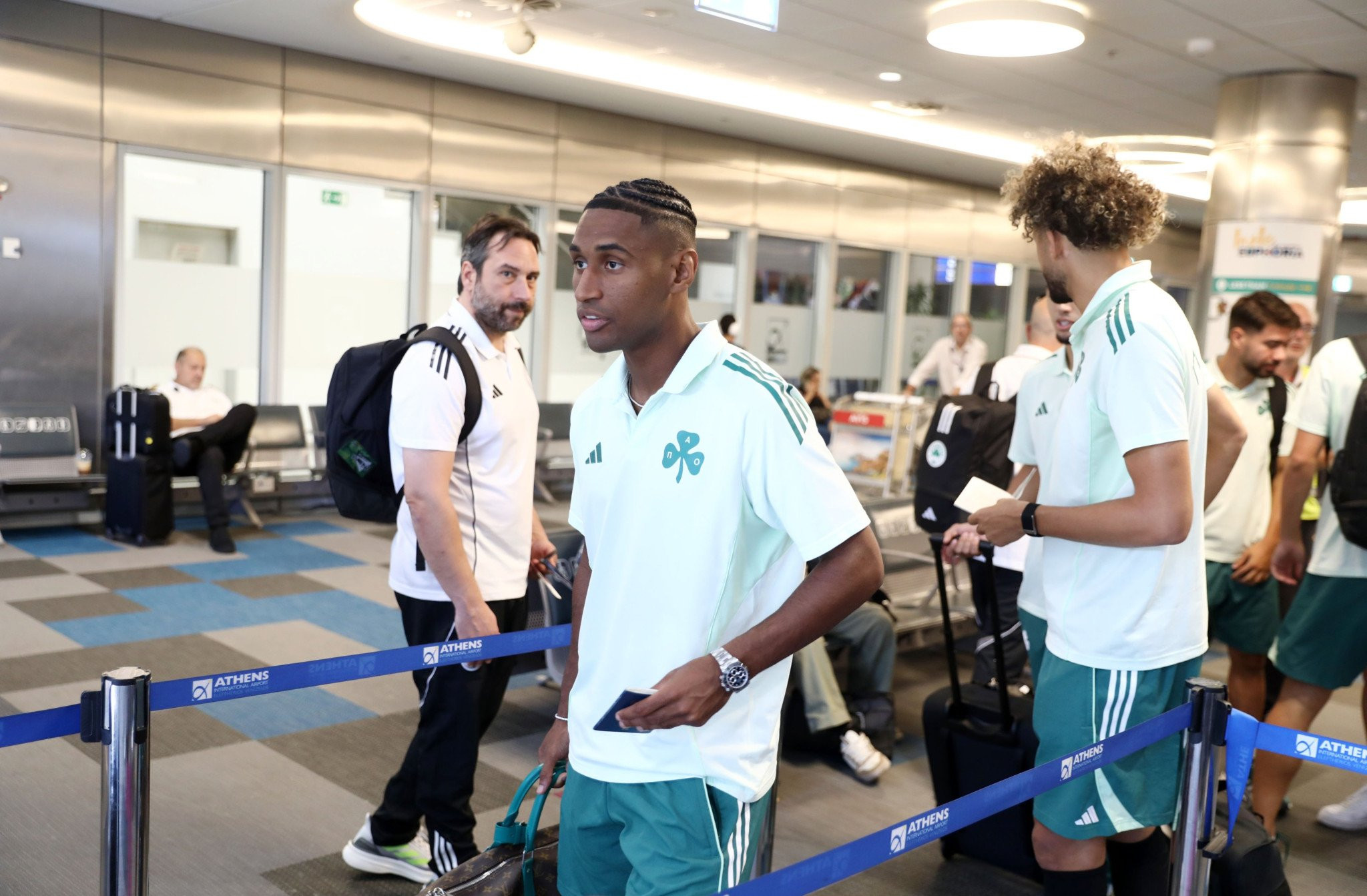 Πέταξε για Τουρκία με στόχο την πρόκριση ο Παναθηναϊκός (video)