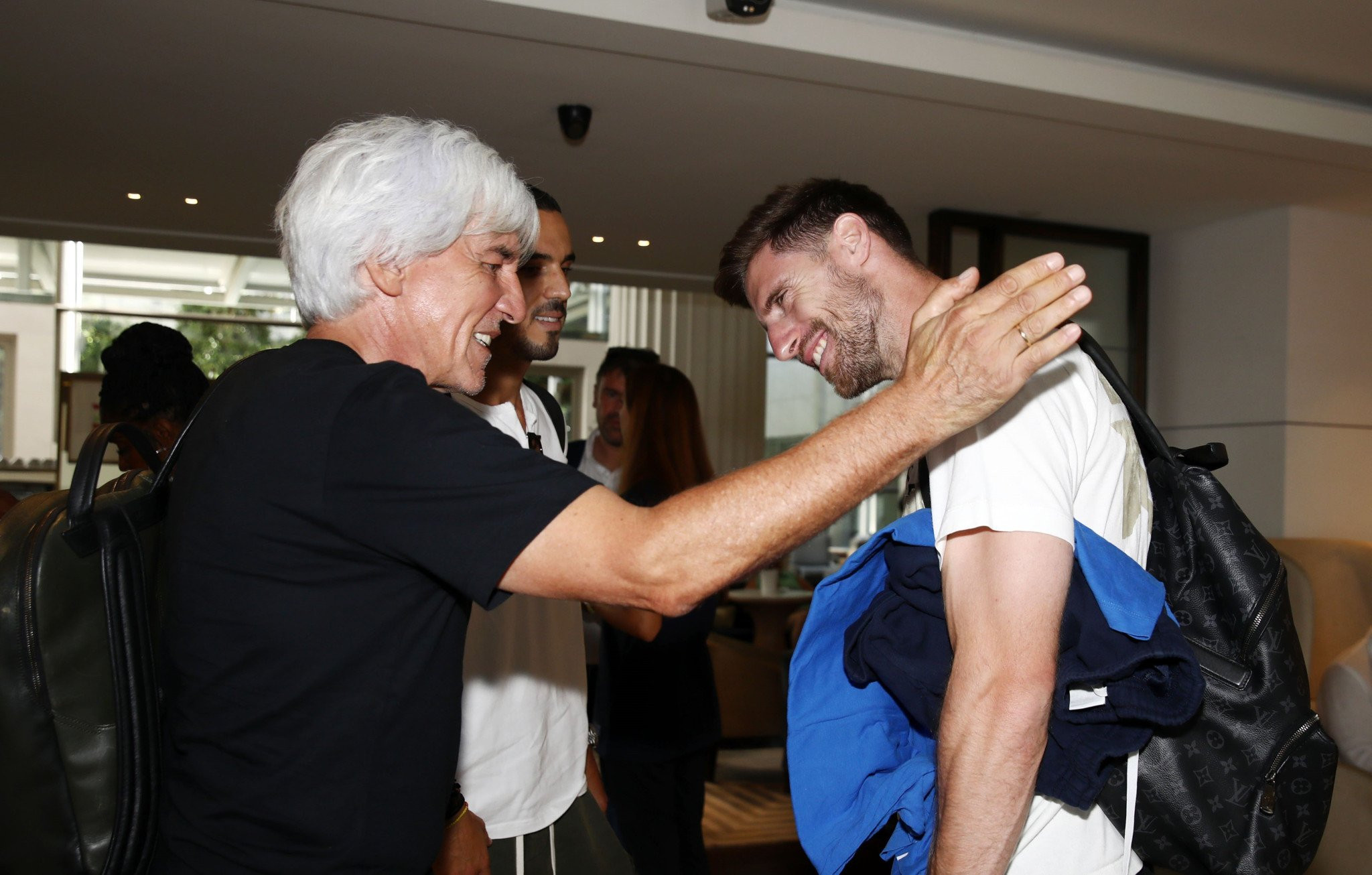 Χαμόγελα στην πρώτη συγκέντρωση των διεθνών εν όψει Λευκορωσίας και Δανίας