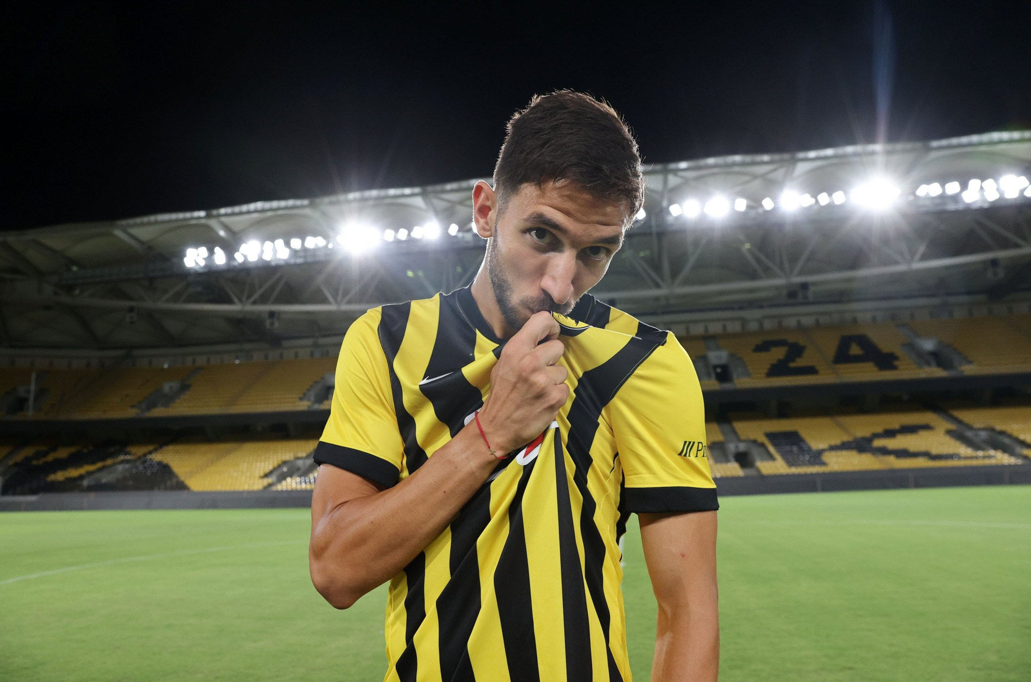 Ο Γκρούγιτς ξανά με Γιόβιτς και Γκατσίνοβιτς, απέναντι στον Ταρέμι