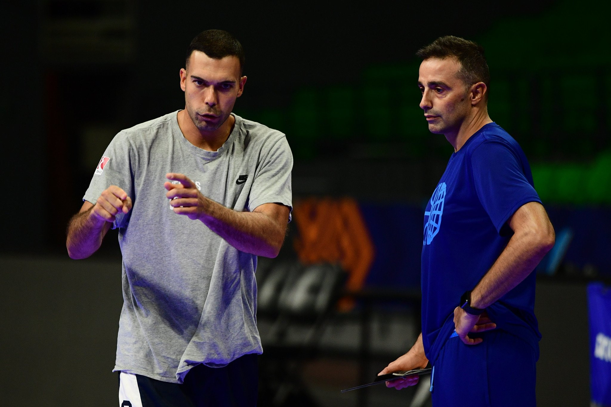 Χαραλαμπίδης: «Τα παιδιά που έρχονται από τον πάγκο τα δίνουν όλα, υπάρχει καθημερινή βελτίωση»