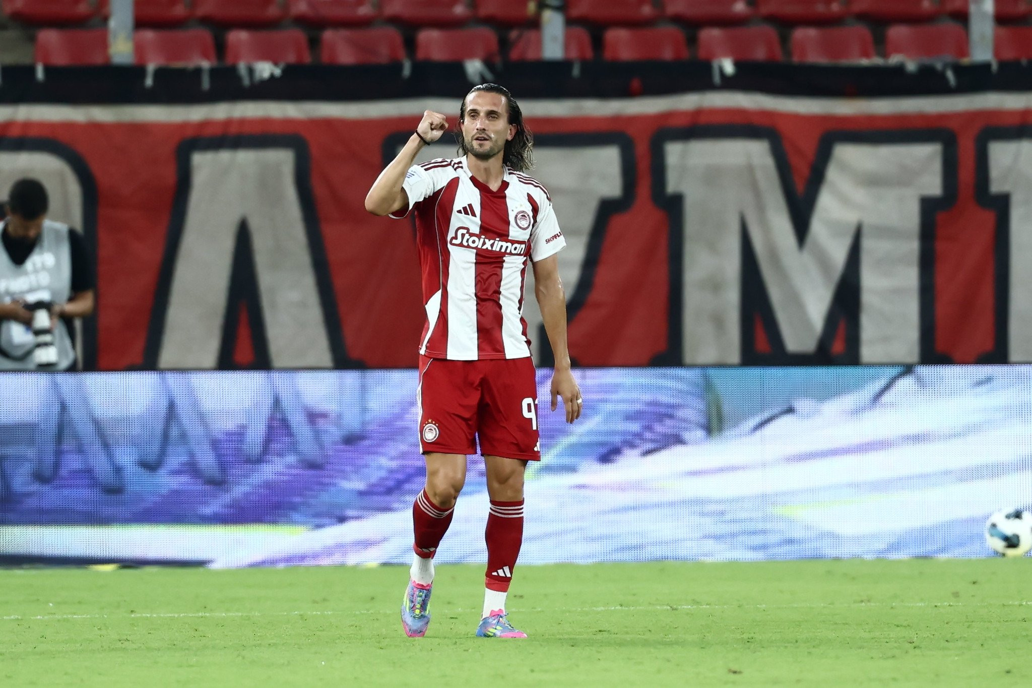 Ρομάνο: «Ο Γιαζίτζι θα συνεχίσει στον Ολυμπιακό»