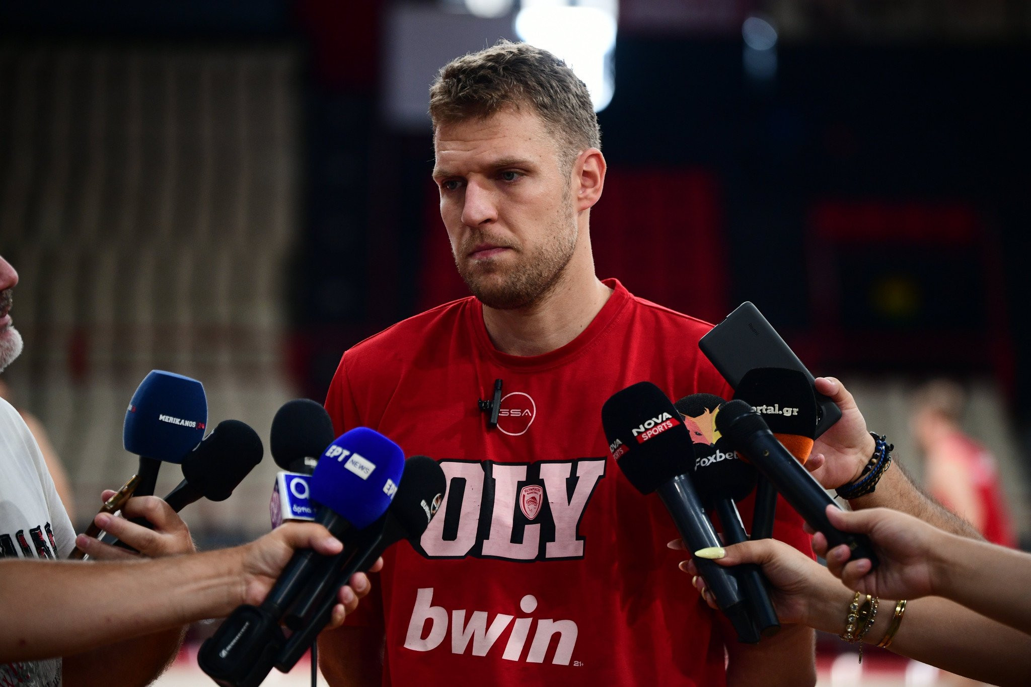 Βεζένκοφ: «Η ομάδα θέλει χρόνο και υπομονή»