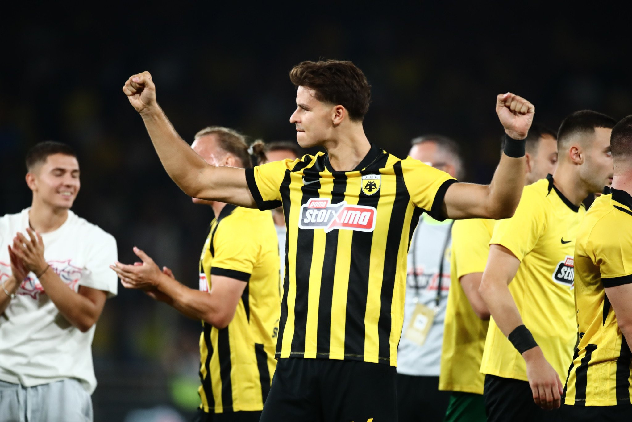 «BACK2ΜΠΑΚ»: Ο Τάσος Καπετανάκος σχολιάζει την κλήρωση της ΑΕΚ στο Conference League (video)