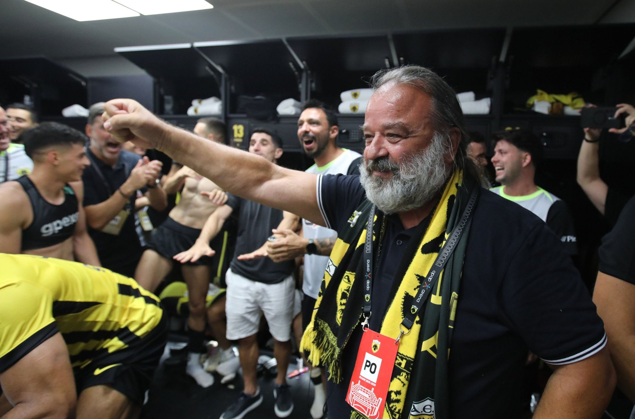 O Ηλιόπουλος έδωσε διπλό πριμ στους παίκτες της ΑΕΚ για την πρόκριση