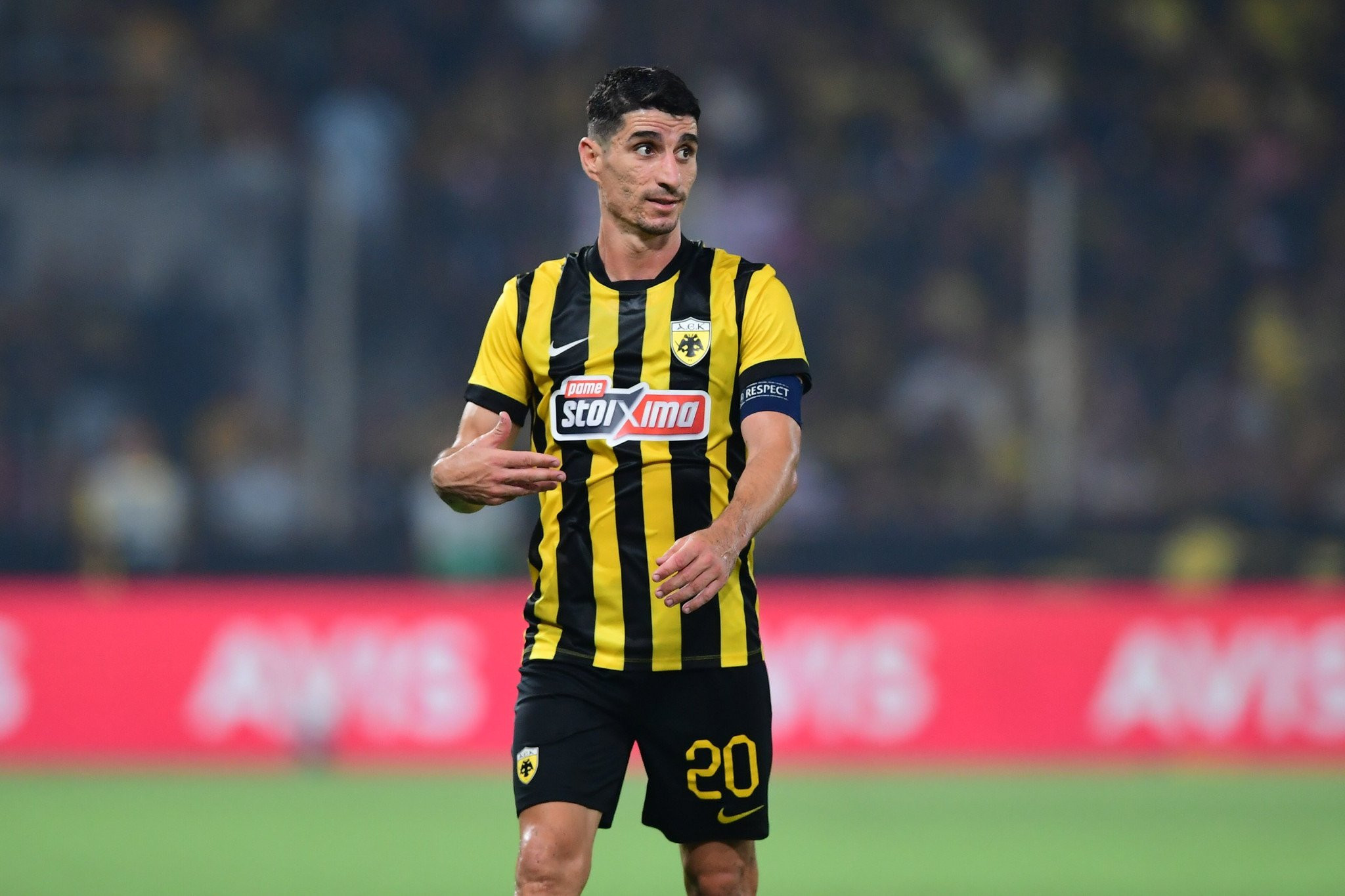 Οι ώρες και τα κανάλια της πρεμιέρας της ΑΕΚ και του ΠΑΟΚ στη Super League