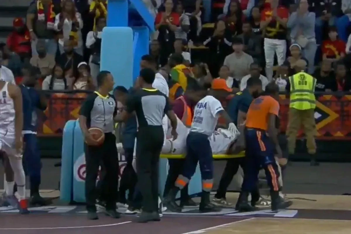 Σοκαριστικός τραυματισμός για τον Μπάνγκο της Φενέρ - Αποχώρησε με φορείο (video)