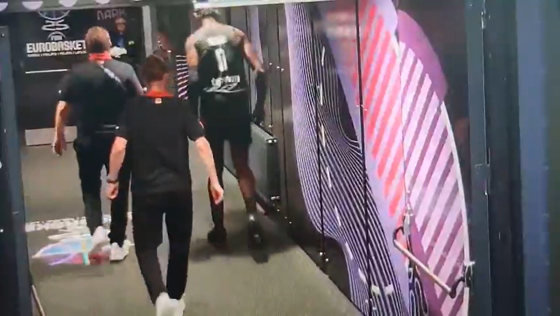 Ανησυχία στη Γερμανία: Τραυματίστηκε ο Μπόνγκα (video)