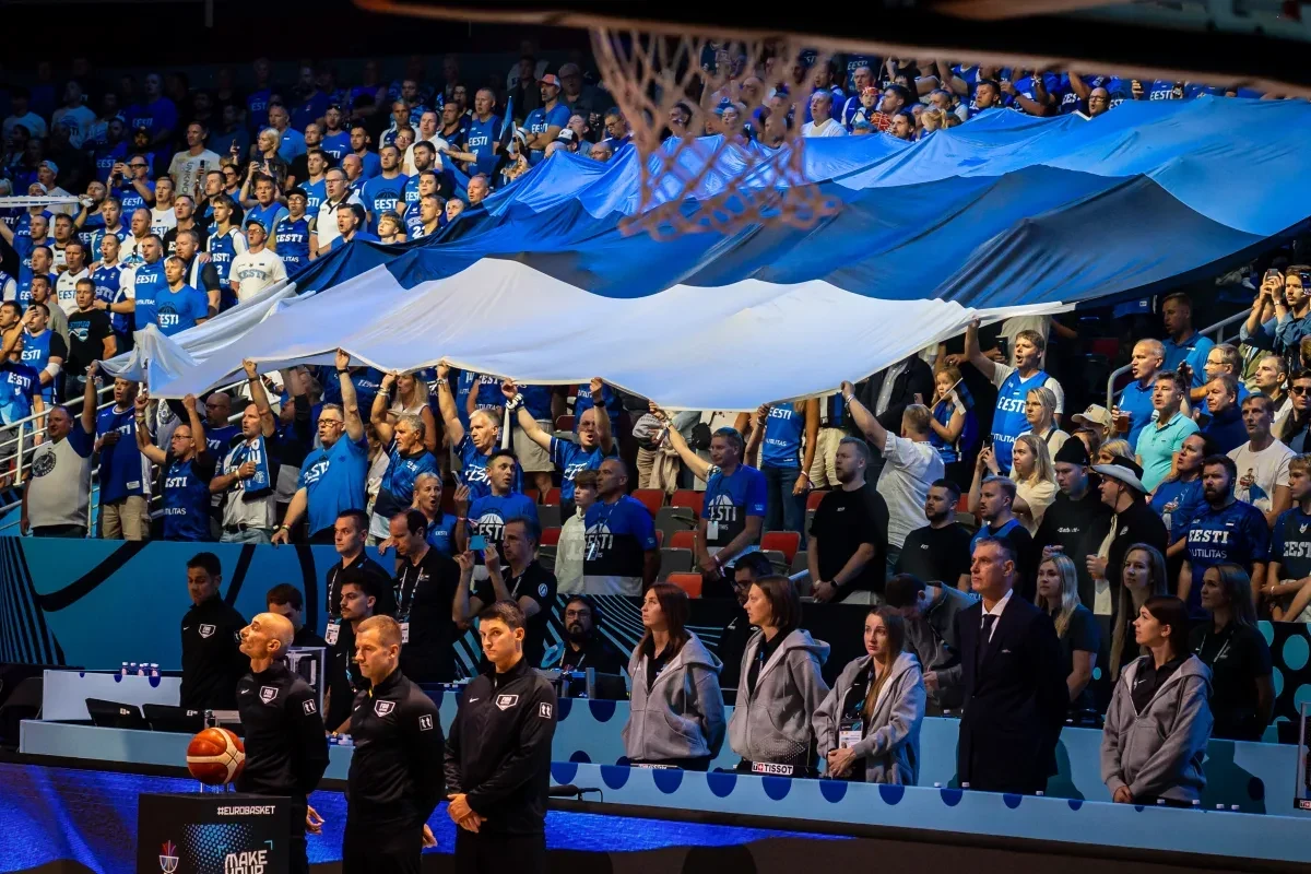 Η εντυπωσιακή κερκίδα των Εσθονών στη Ρίγα