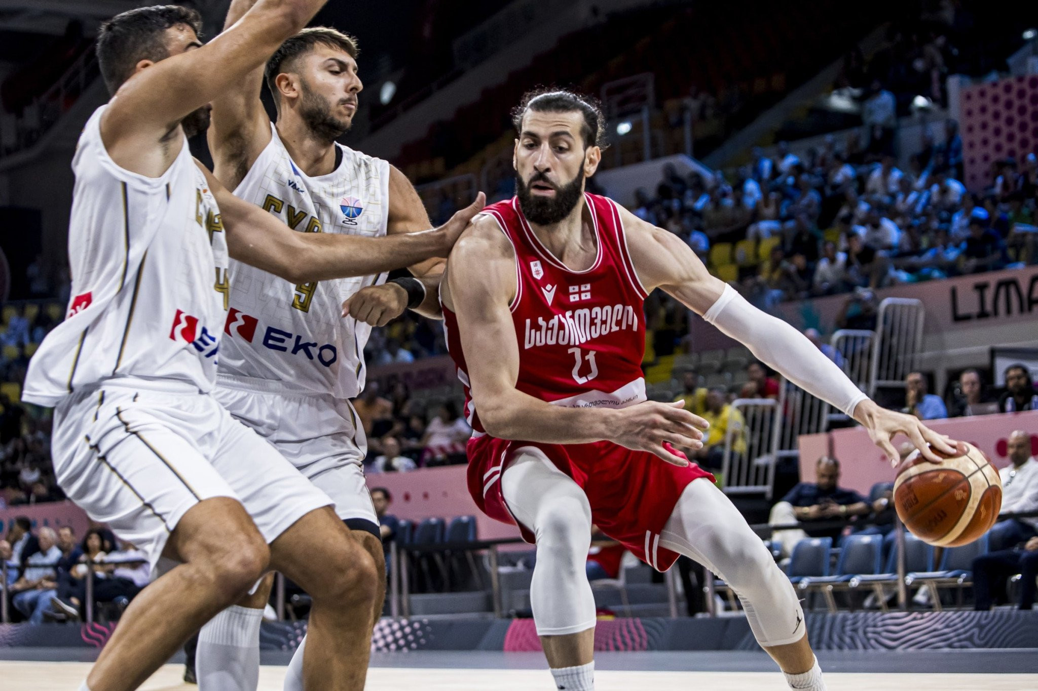 Με ηγέτη τον Σενγκέλια η Γεωργία «καθάρισε» την Κύπρο και πάει για... τελικό με Βοσνία