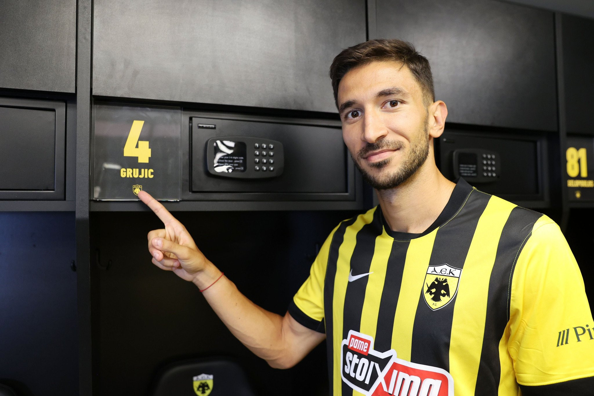 Γκρούγιτς: «Να είμαι η καλύτερη εκδοχή του εαυτού μου και να πάρω τίτλους με την ΑΕΚ» (video)