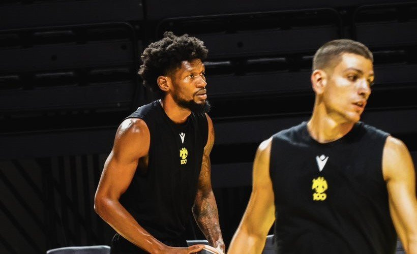 Ο Σίλβα έκανε αισθητή την παρουσία του με το «καλημέρα» στην ΑΕΚ