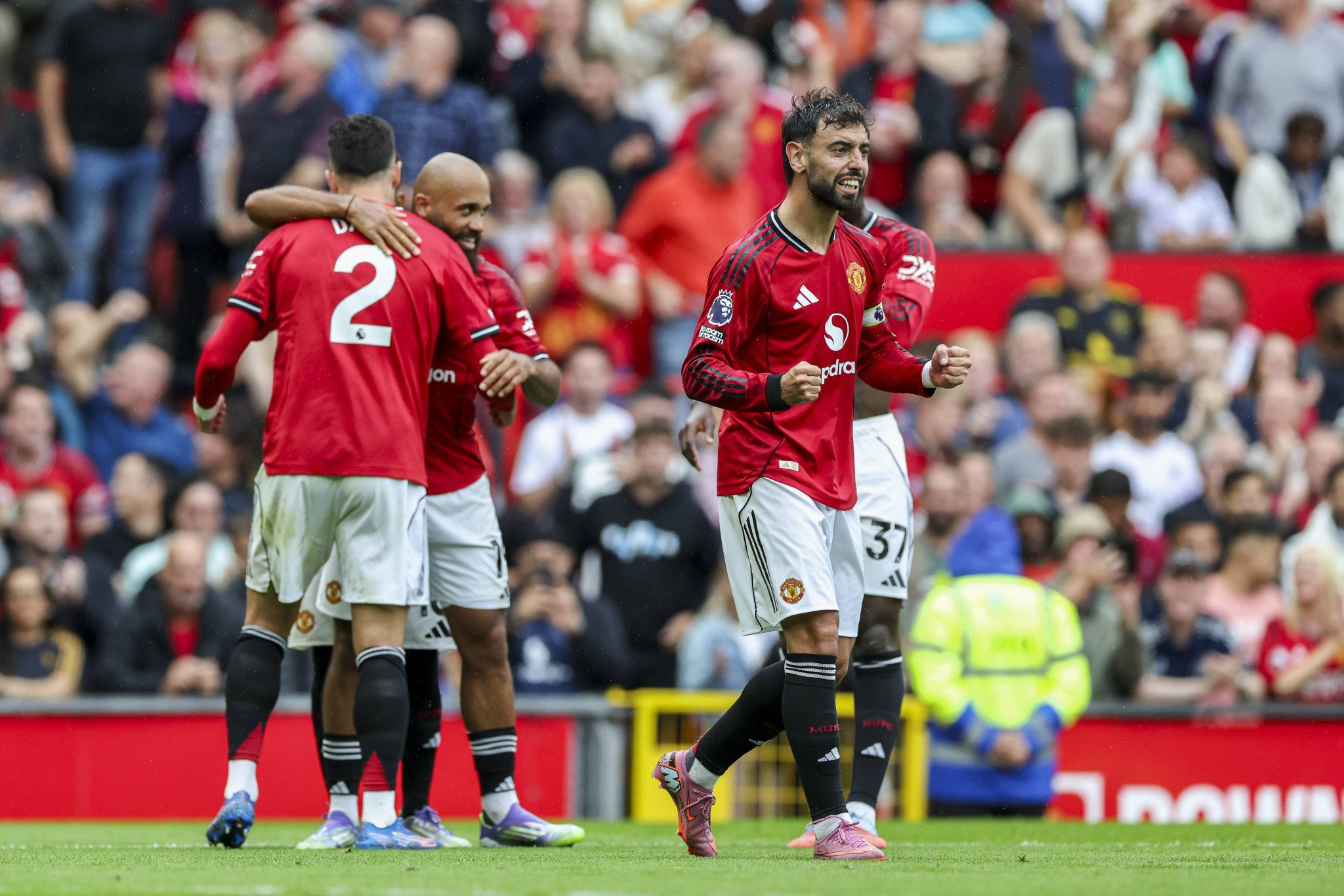 Πού θα δείτε Μάντσεστερ Γιουνάιτεντ, Μίλαν και την ευρωπαϊκή δράση