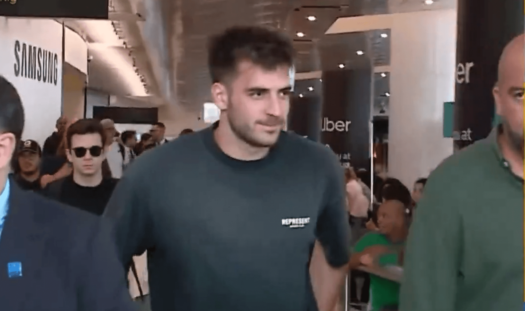 «Πάτησε» Λισαβόνα ο Ιωαννίδης για τη Σπόρτινγκ: «Πολύ χαρούμενος που βρίσκομαι εδώ» (video)