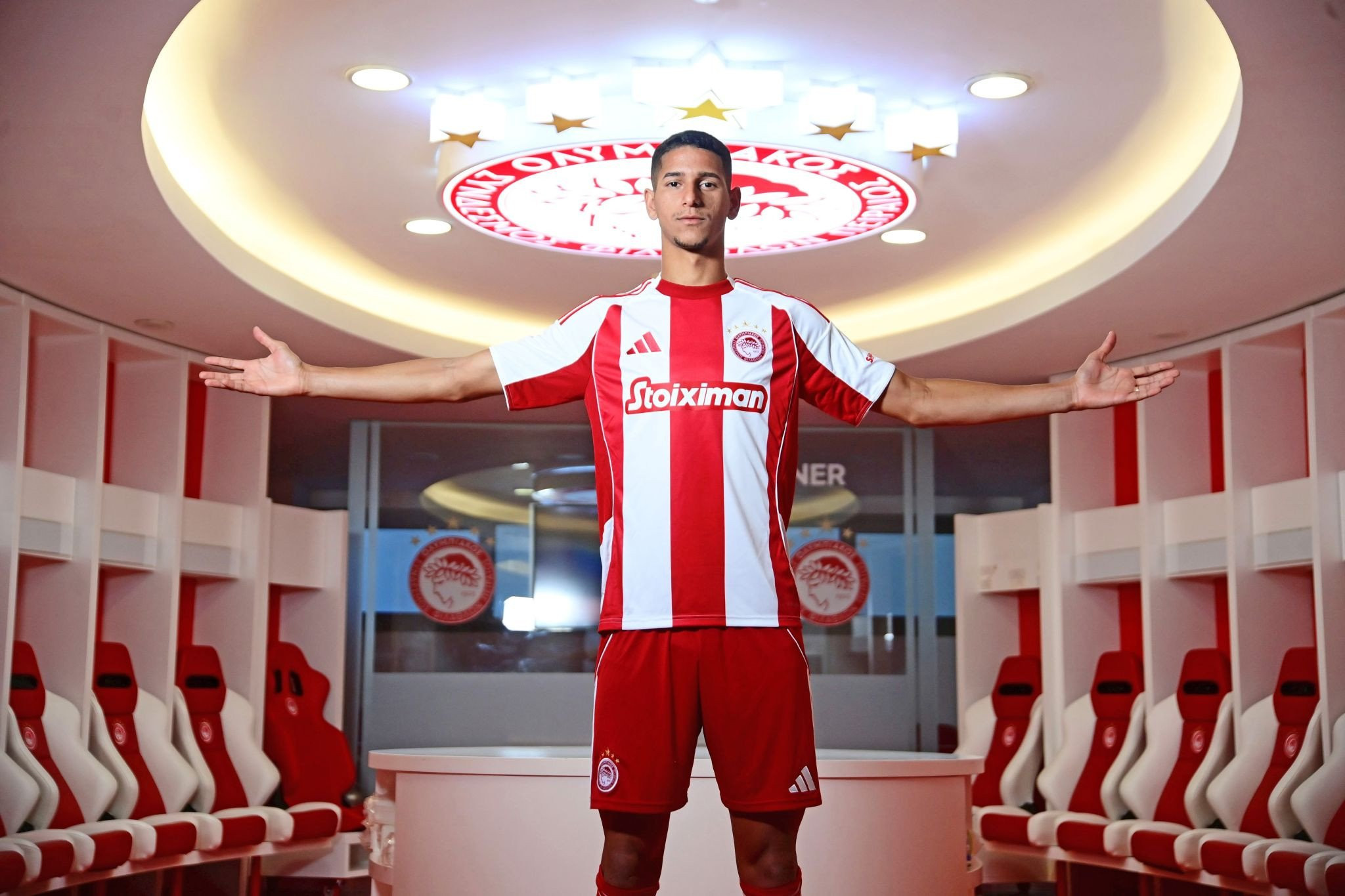 Ο Ολυμπιακός ανακοίνωσε τον Γκουστάβο Μάνσα