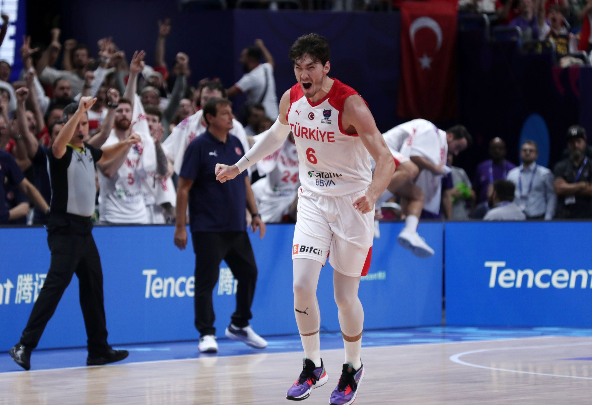 Εκδηλώσεις λατρείας με φοβερό πανό για τον Οσμάν στην Τουρκία (photo)