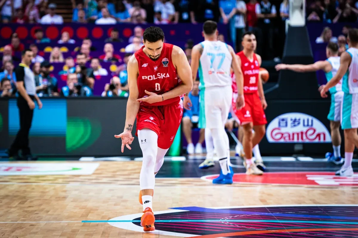 Τον «τιμώρησαν» με τη δική του κίνηση: Το δύσκολο βράδυ του Ντόντσιτς κόντρα στην Πολωνία (video)