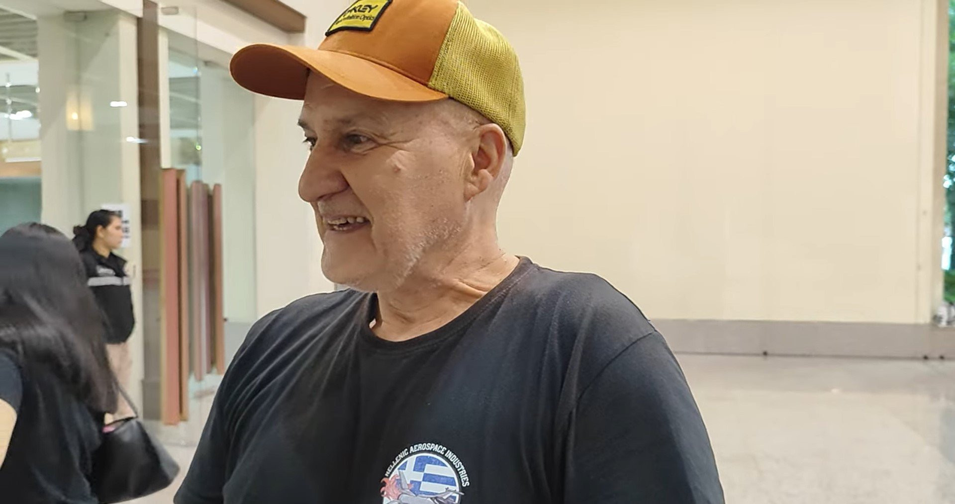 Ο Έλληνας ποδηλάτης που έφτασε στη Ταϊλάνδη και στήριξε την Εθνική στο Παγκόσμιο Πρωτάθλημα (video)