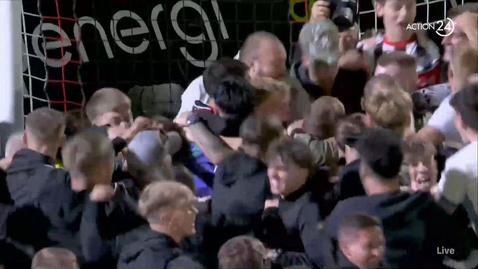 Η δραματική διαδικασία των πέναλτι που οδήγησε στο ιστορικό κάζο της Γιουνάιτεντ  (video)