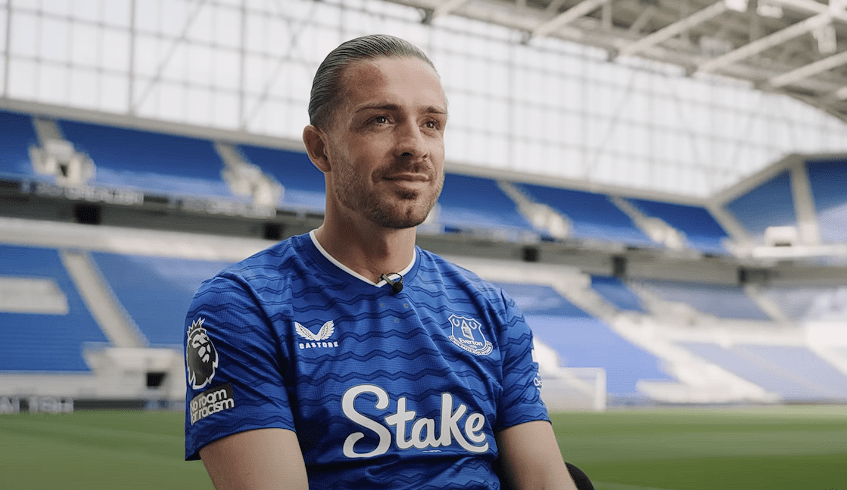 Παίκτης του μήνα στην Αγγλία ο Γκρίλις για πρώτη φορά στην καριέρα του - Κορυφαίος προπονητής ο Σλοτ