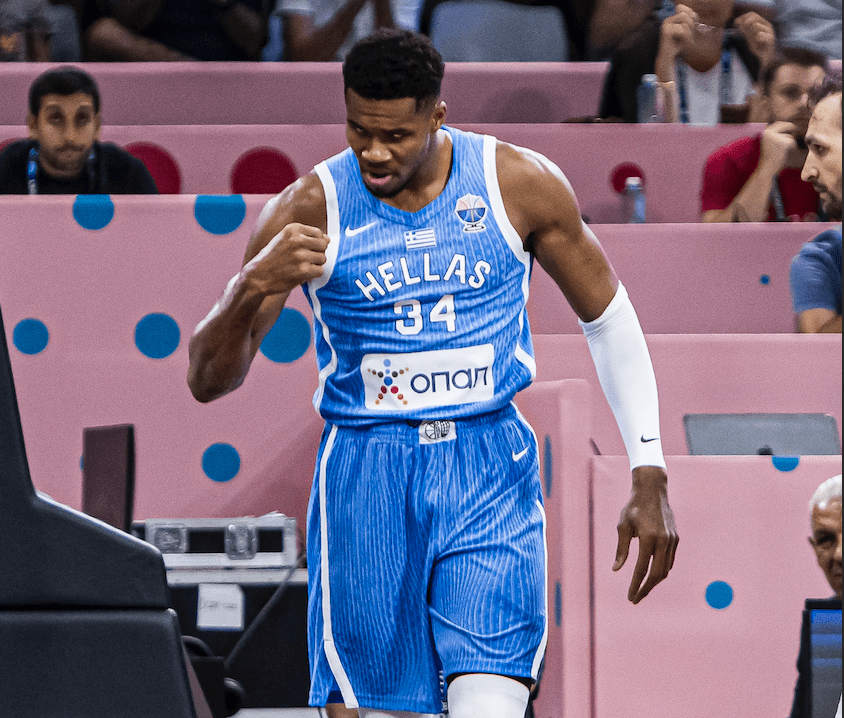 Με μάτι που γυαλίζει είναι «στα high της, είναι στα ωραία της»