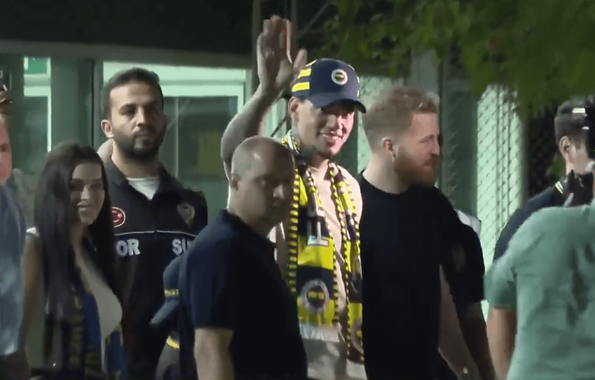 Πανζουρλισμός στην Τουρκία για τον Έντερσον - Ανακοινώθηκε η μεταγραφή του στη Φενέρμπαχτσε (video)