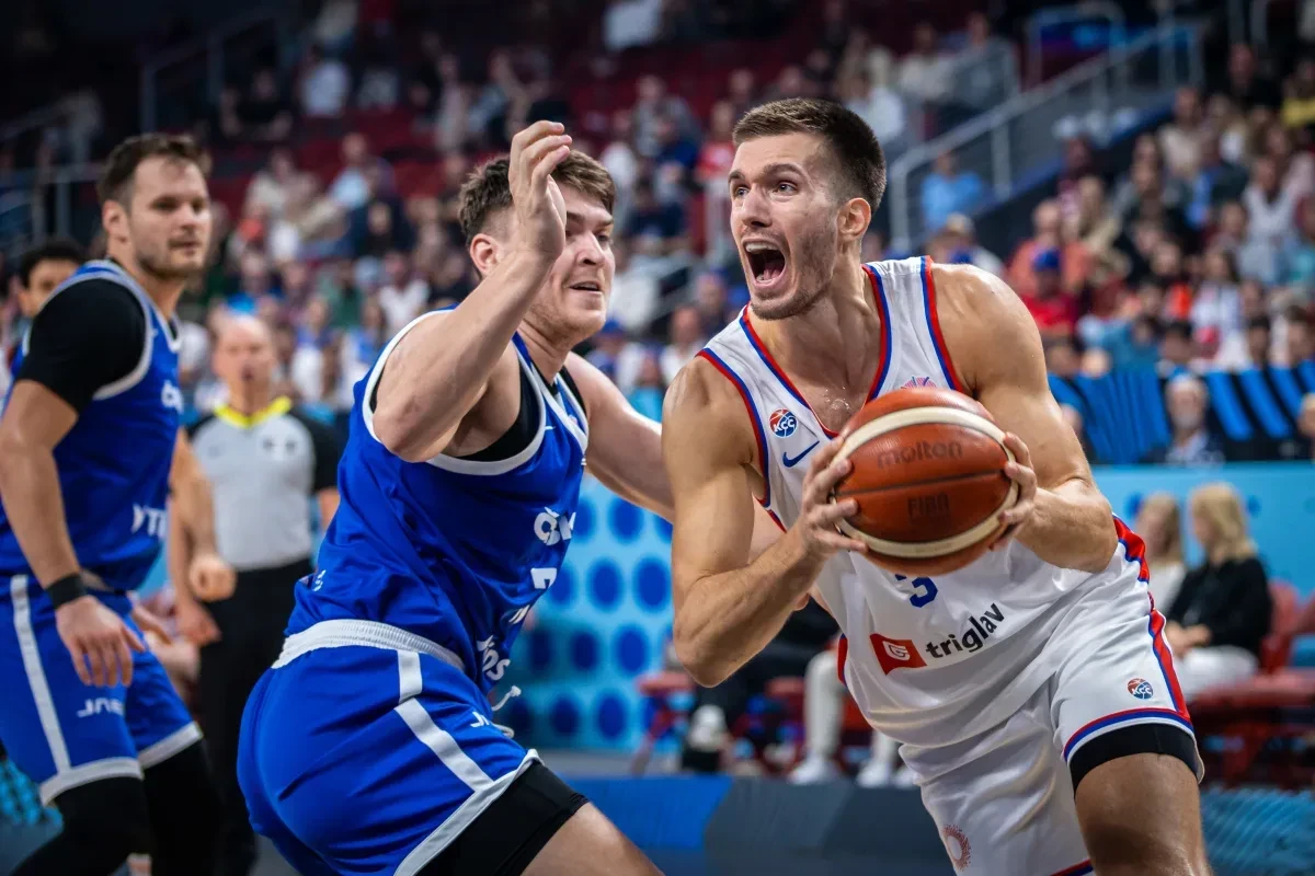 Υπέταξε με άνεση την Τσεχία και έφτασε στο 4/4 η Σερβία, λίγο πριν τον τελικό πρώτης θέσης με την Τουρκία