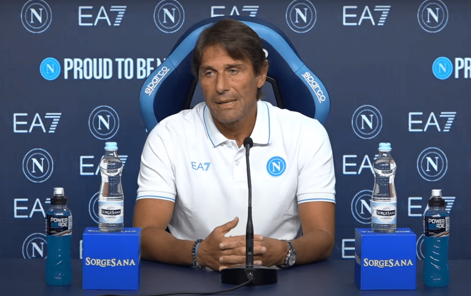 Mind games ή ωμή παραδοχή; Ο Κόντε λέει ότι δύσκολα θα πάρει πάλι το πρωτάθλημα η Νάπολι (video)