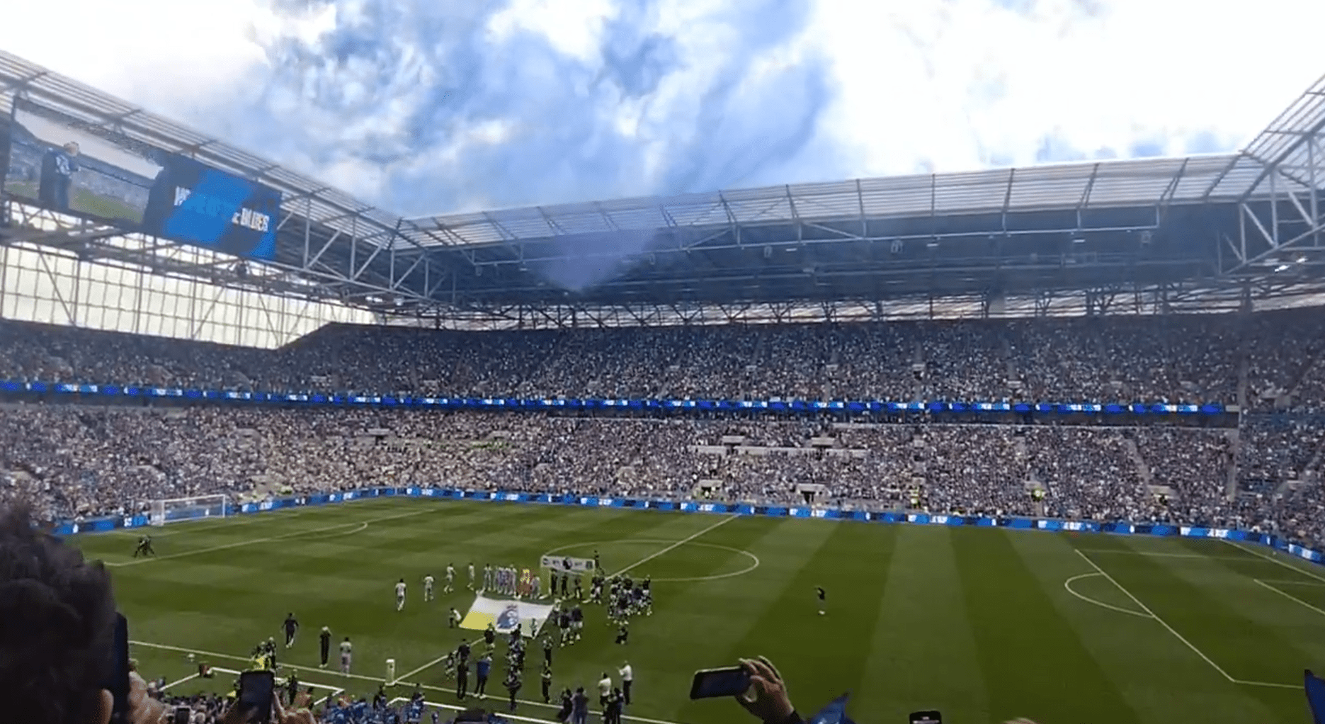 Η τρομερή είσοδος και το ιστορικό πρώτο γκολ της Έβερτον στο νέο της γήπεδο (video)