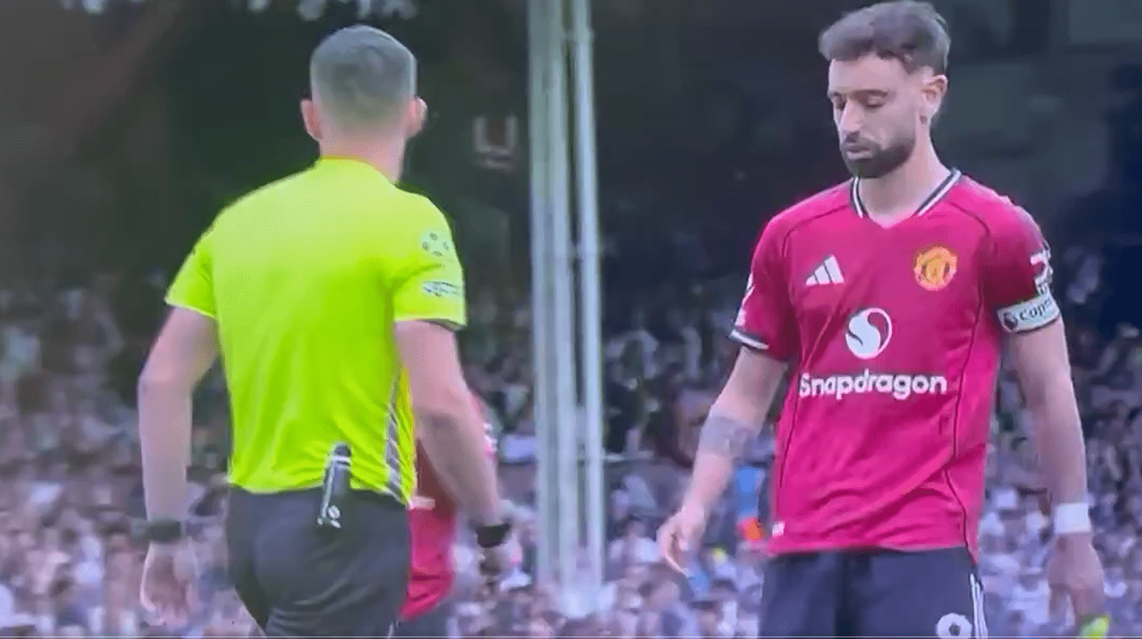 Ο λόγος που ο Μπρούνο Φερνάντες κατηγόρησε τον... διαιτητή για το χαμένο του πέναλτι (video)