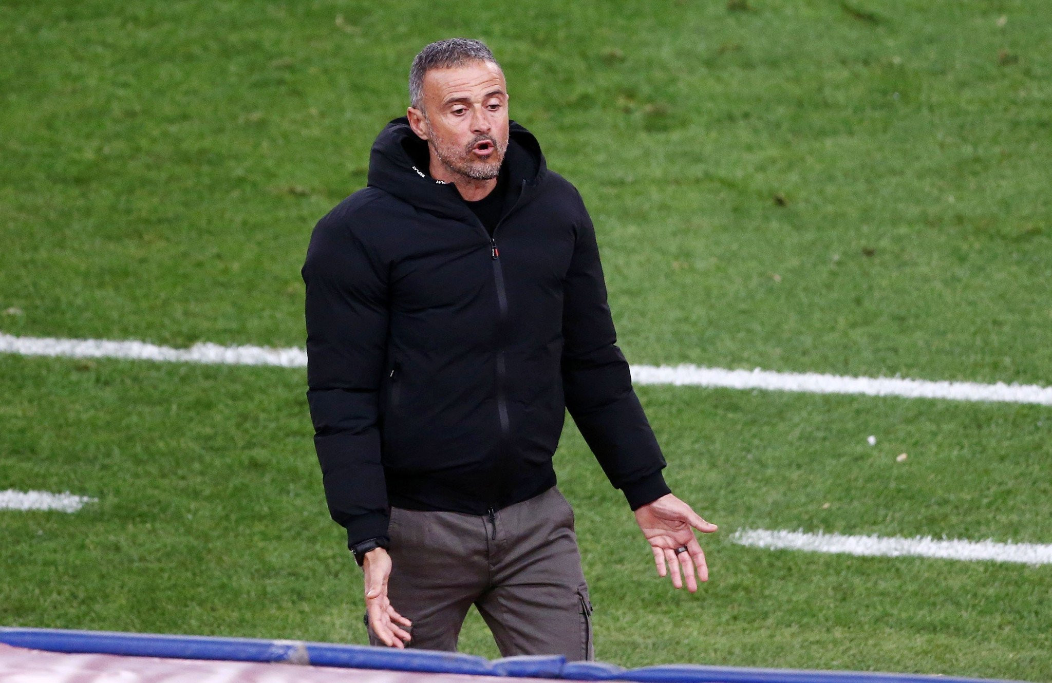 Σοκ με Ενρίκε: Στο νοσοκομείο μετά από ατύχημα με το ποδήλατο!