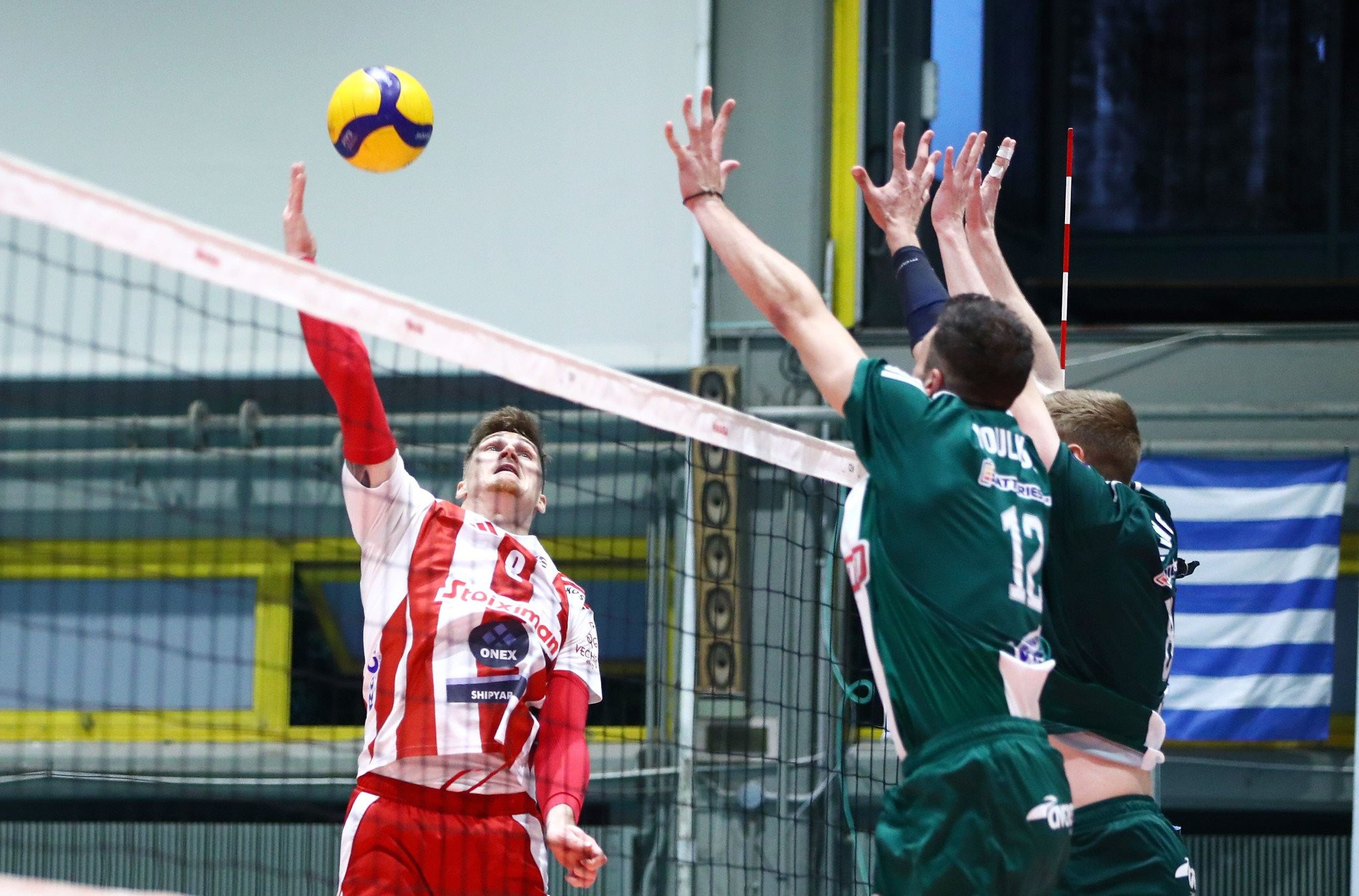 Παναθηναϊκός και Ολυμπιακός νίκησαν ΟΦΗ και Φοίνικα και έδωσαν ραντεβού στα ημιτελικά του  League Cup